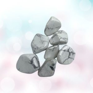 Explore Howlite tumbles: serene, stress-relieving crystals for inner peace, clear communication, and emotional healing.